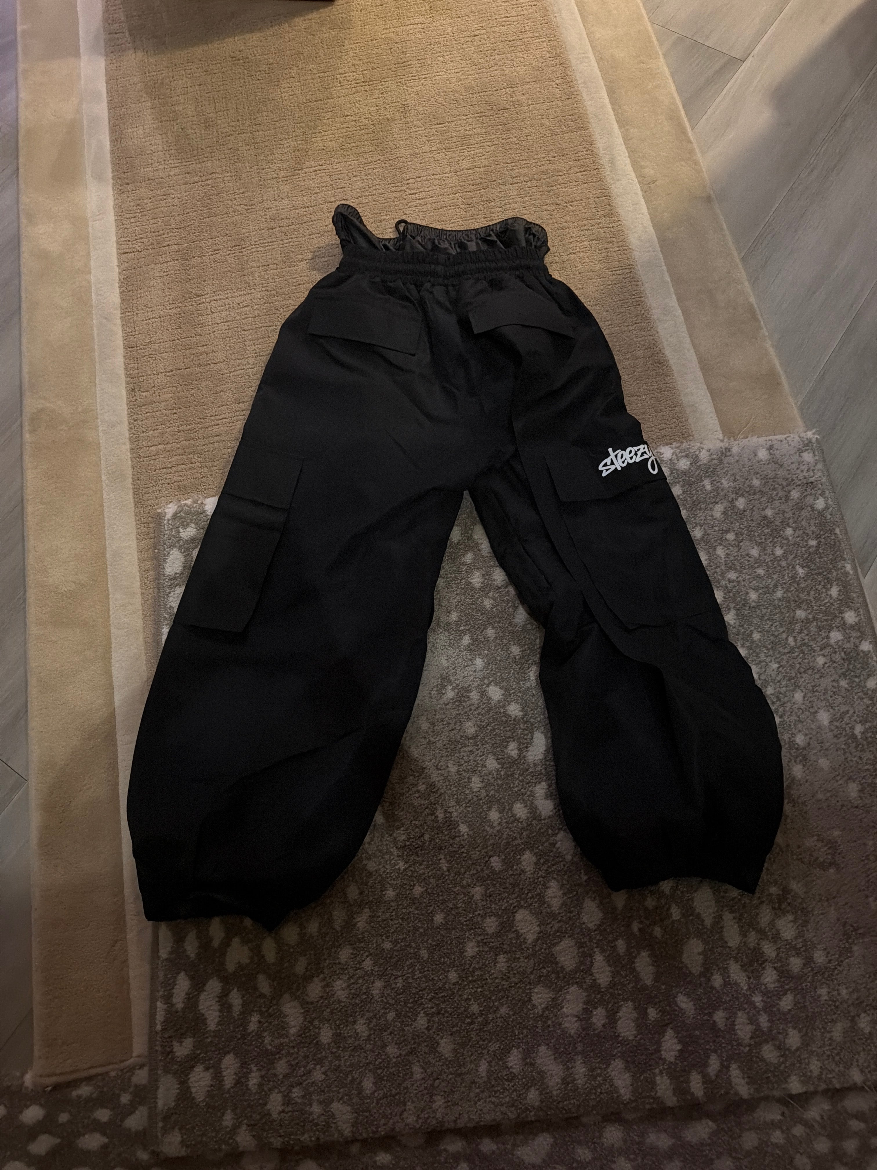 Baggy snowpants