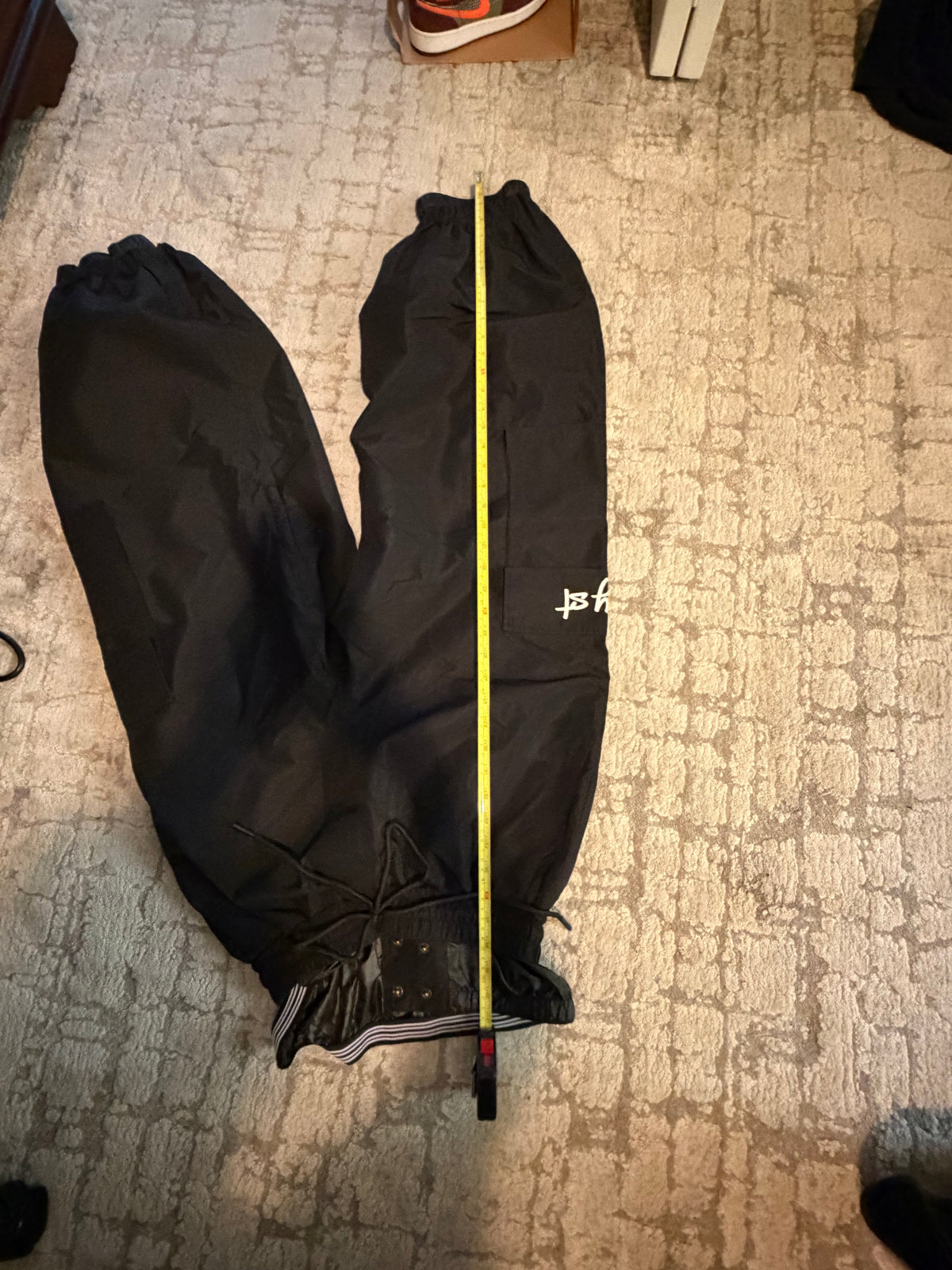 Baggy snowpants